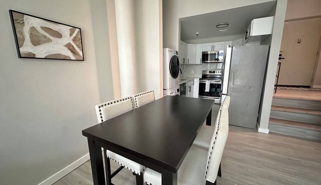 NEW Cozy Apt Bright + Modern W/D in Albany