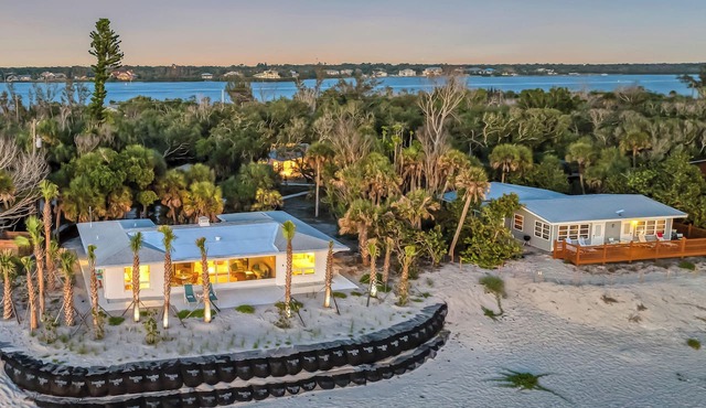 NEW! Ibis Cottage | Direct Beachfront Retreat on Manasota Key
