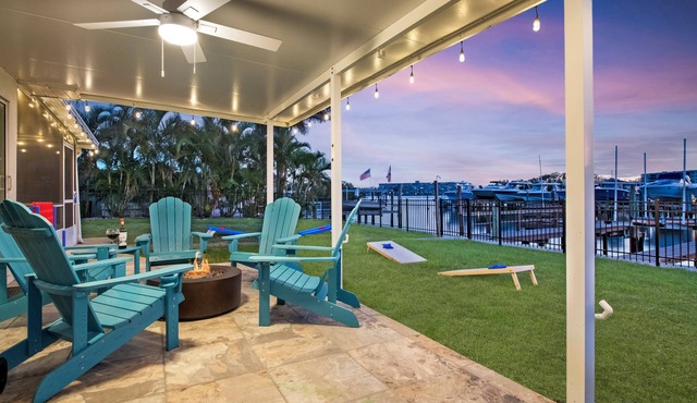 NEW LISTING Waterfront Getaway Dock Game Room Fire Pit Walk to Beach