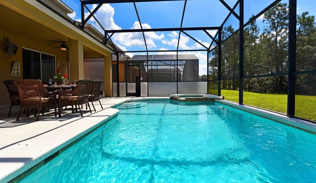 New Listing! Watersong Resort, 9mi to Disney & 18mi to Universal - FS54807