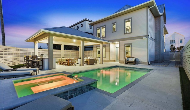 NEW LUX Laguna Tides | Pool, Golf Cart, Bikes