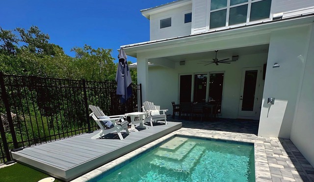 New Luxury Duplex, Private Pool, Walk to Flagler