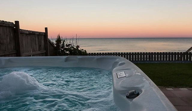 Newly Remodeled Beach Home close to shops, restaurants, boating, fishing & golf!