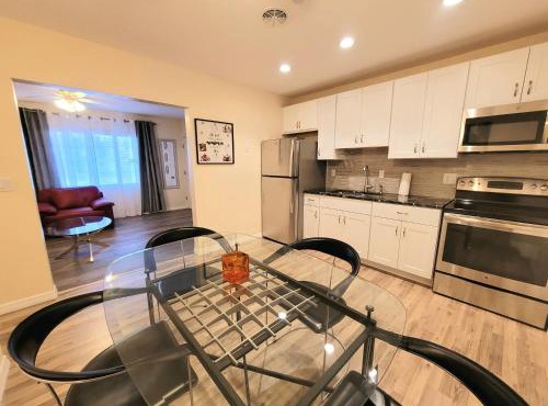 Newly renovated cozy and modern 2 bed. appartment