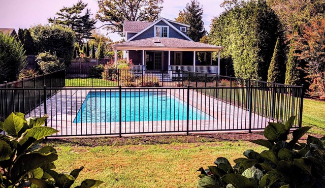 North Fork Oasis w/Saltwater Pool & Steps 2 Beach