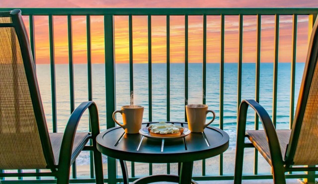 Oceanfront Bliss, Hot tub, Pools, Lazy River & Fun