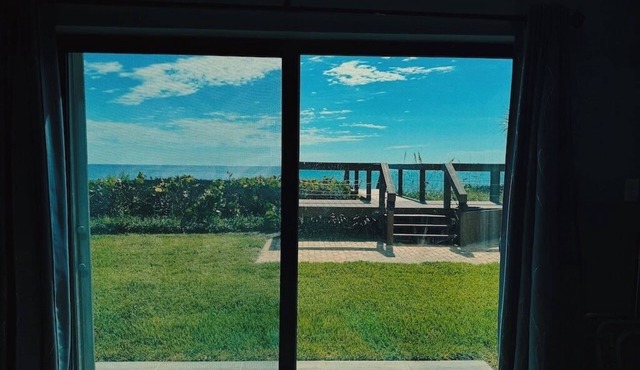 Oceanfront Indialantic Condo – Monthly Snowbird Retreat