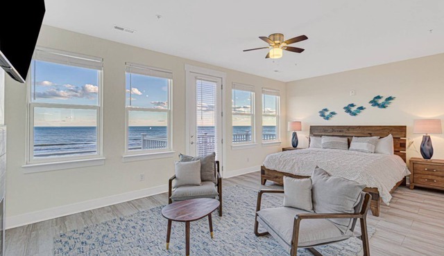 Oceanfront Spectacular Views!Huge Oceanfront Pool with Spa and Game Room Unit B