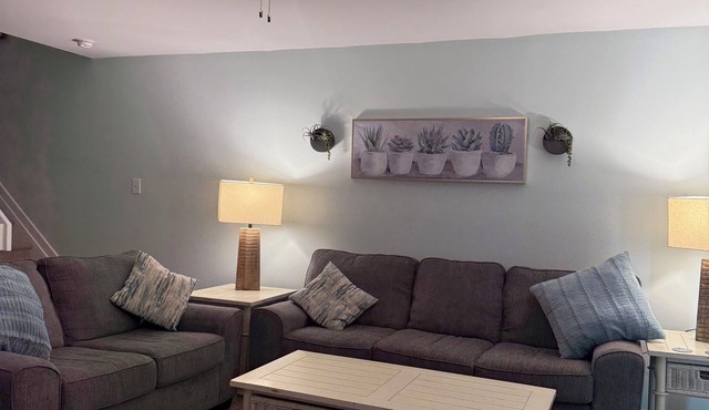 ONLY 1 WEEK LEFT 3 BR 2 full Bath CONDO WITH POOL