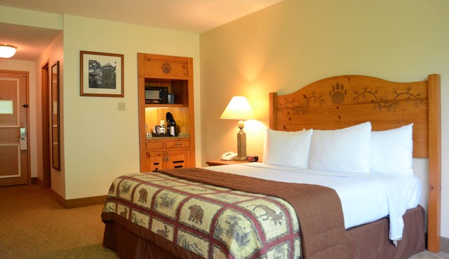 Overlook Lodge at Bear Mountain
