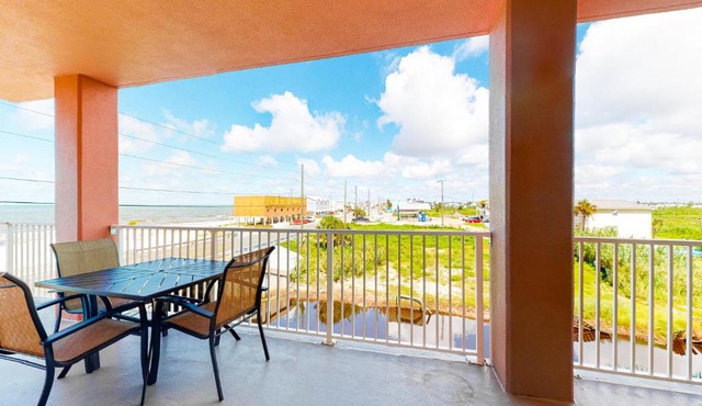 Paradise Shores 200