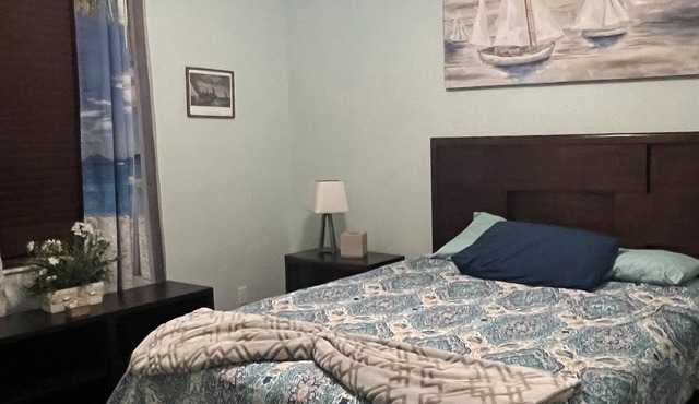 Paseo! Beautiful Casita, 3 bed and Den
