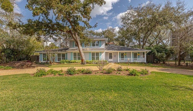 Peace of the Beach | 7BR East Beach St. Simons Island Rental with Pool