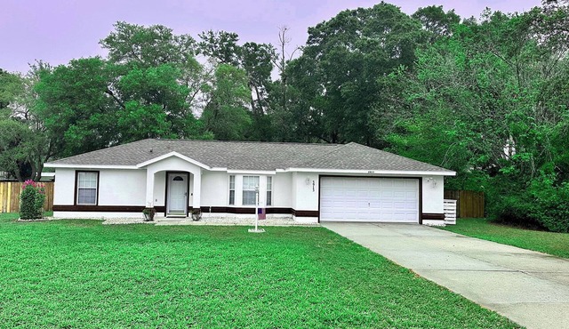 Peaceful 3-2, Big Fenced Yard, WEC, Fast Wi-fi, Hammock, Ocala