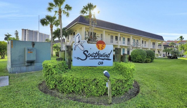 Peaceful Condo | Pool & Brief Walk to Beach
