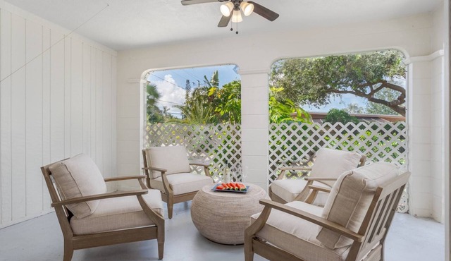 Peaceful Paradise Home | 1 Mile to Nokomis Beach | Dog Friendly | Quiet Neighborhood