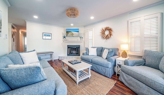 Pet-Friendly 3BR/2BA Condo w/Fireplace in OCNJ North End