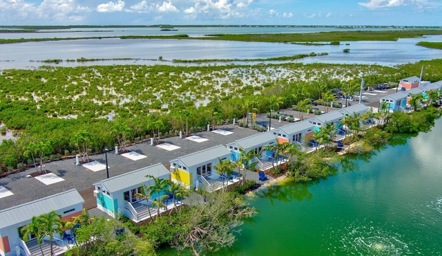 Pet-Friendly Lakefront Bunglaow - Sugarloaf Key - Great Amenities (21)