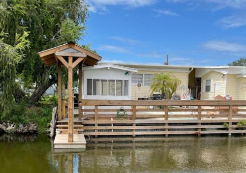 Pet Friendly | Private Dock & Direct Canal Access