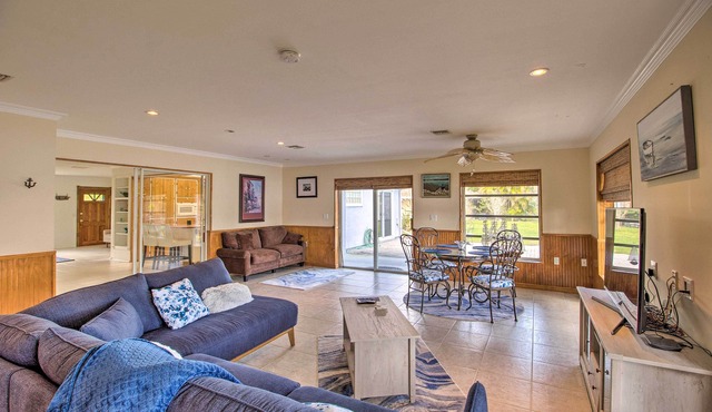 Pet-Friendly Sebastian Home on Lake; Golf Nearby