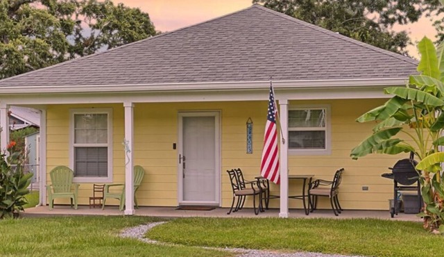Pet-Friendly | Steps to Beach & Old Town BSL!