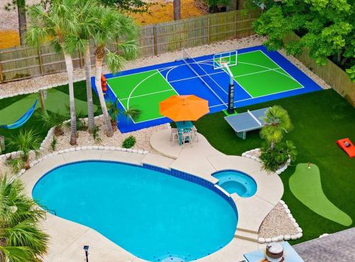 Pickleball, HTD Pool, Mini Golf, Game Room, B Ball