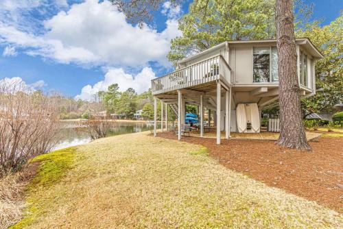 Pinehurst Lakefront Treehouse in Pinehurst