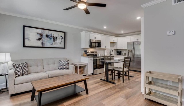 Pines at 5 Corporate Furnished Rentals Suite 221