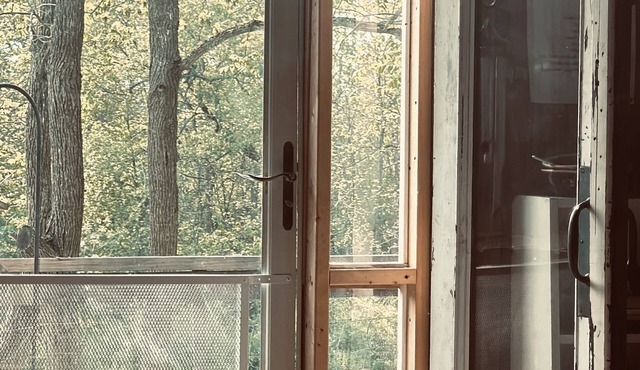 pond overlook studio barn apartment i.e. “ Willow” #2 in Marietta