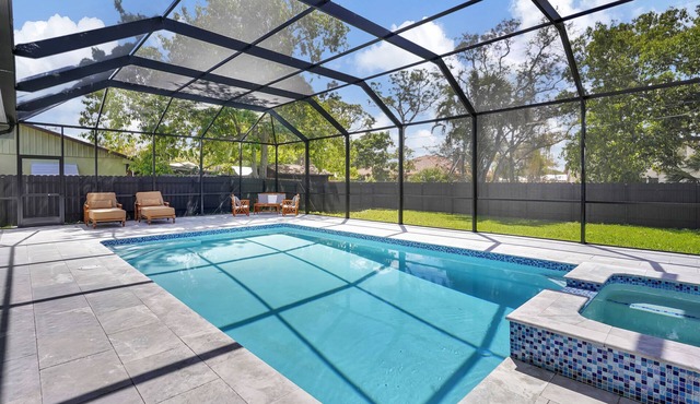 Pool and Spa Home - Close to Bonita Beach