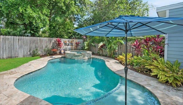 Pool, Hot Tub, Walk to Ice Plant, Smart TVs, BBQ