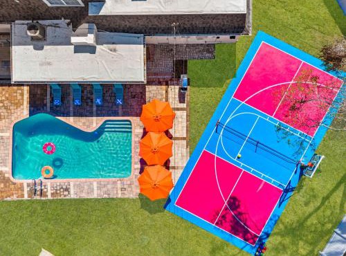 Pool Pickleball Mini Golf