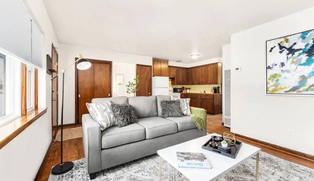 Private 1 bedroom apartment in Riverview