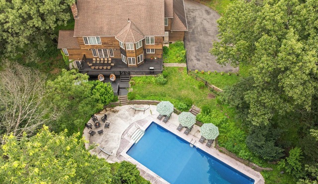 Private 9BR Estate w/Pool, Hot Tub & Scenic Views!