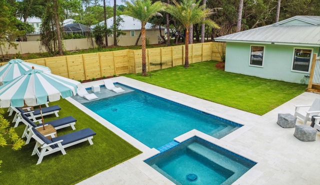 Private Adult Retreat on 30A | Pool + Spa + Bikes