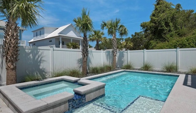 Private Pool + Hot Tub - Block to Beach - Golf Cart - GameRoom - Carriage House