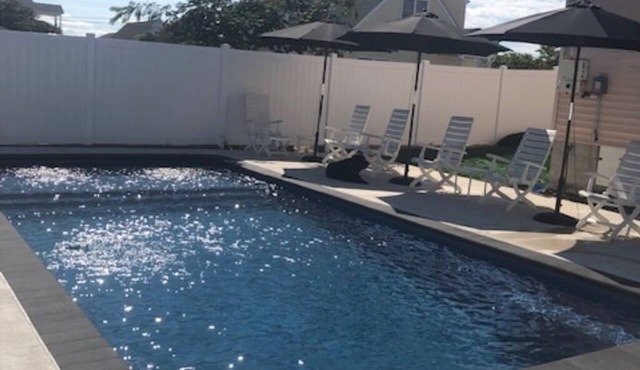 PRIVATE POOL PARADISE!