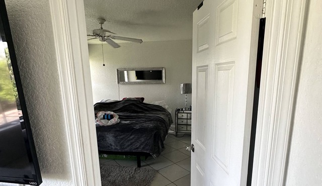 Private Room & BathRm shares living, dinning, kitchen areas and washing machine.