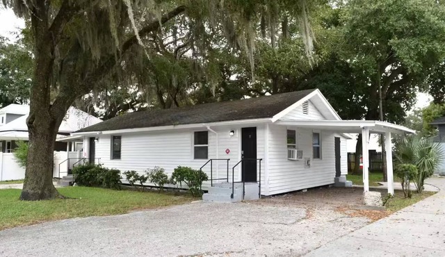 Private Studio Apt #7 by Bike Trail & Historic Downtown Winter Garden