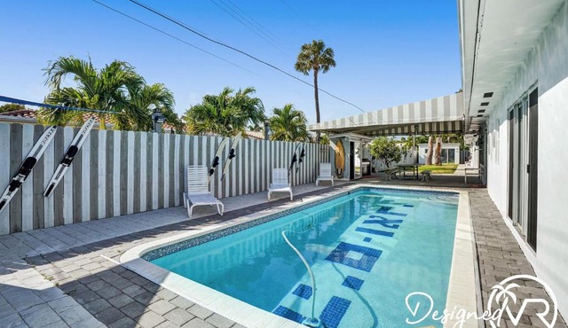 Private studio wpool access patio