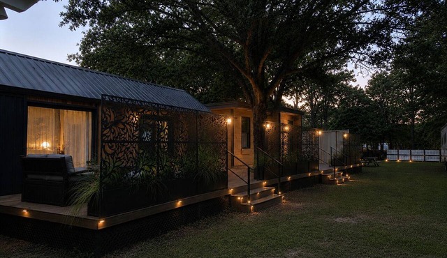 Private Wellness Studio Near Savannah.Soaking Tub.Outdoor Shower.