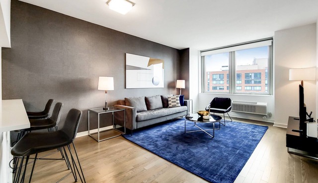 Professionally Designed One Bedroom In Jersey City