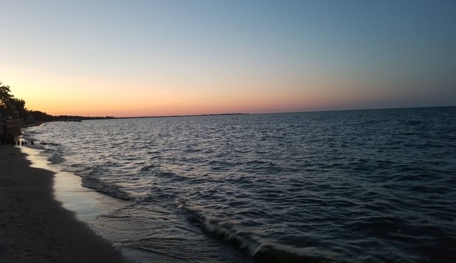Quaint beach cottage with magnificent sunrises on Saginaw Bay/Lake Huron