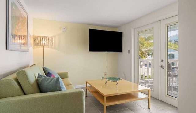 Queen Suite w/Water View, Pool, Beach Access & Free Breakfast