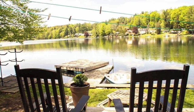 Quiet Lakefront Cabin · Private Dock and Firepit