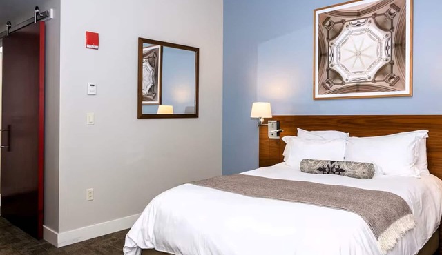 Relaxing Boutique Retreat Close to Local Attractions