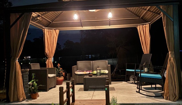 Relaxing Ocala Home, Pet Friendly. Near Springs and Horse Country