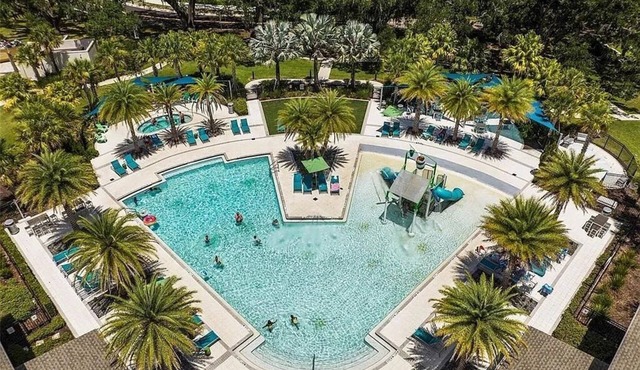 Resort-Style House Near Disney - 6 bedrooms for your family or friends