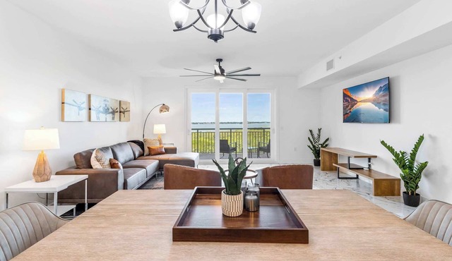 RIVER FLY IN: Coastal Penthouse, Panoramic Views