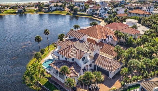 Rose of Destin - Sleeps 12 - Mediterranean styling on 4-Prong Lake!